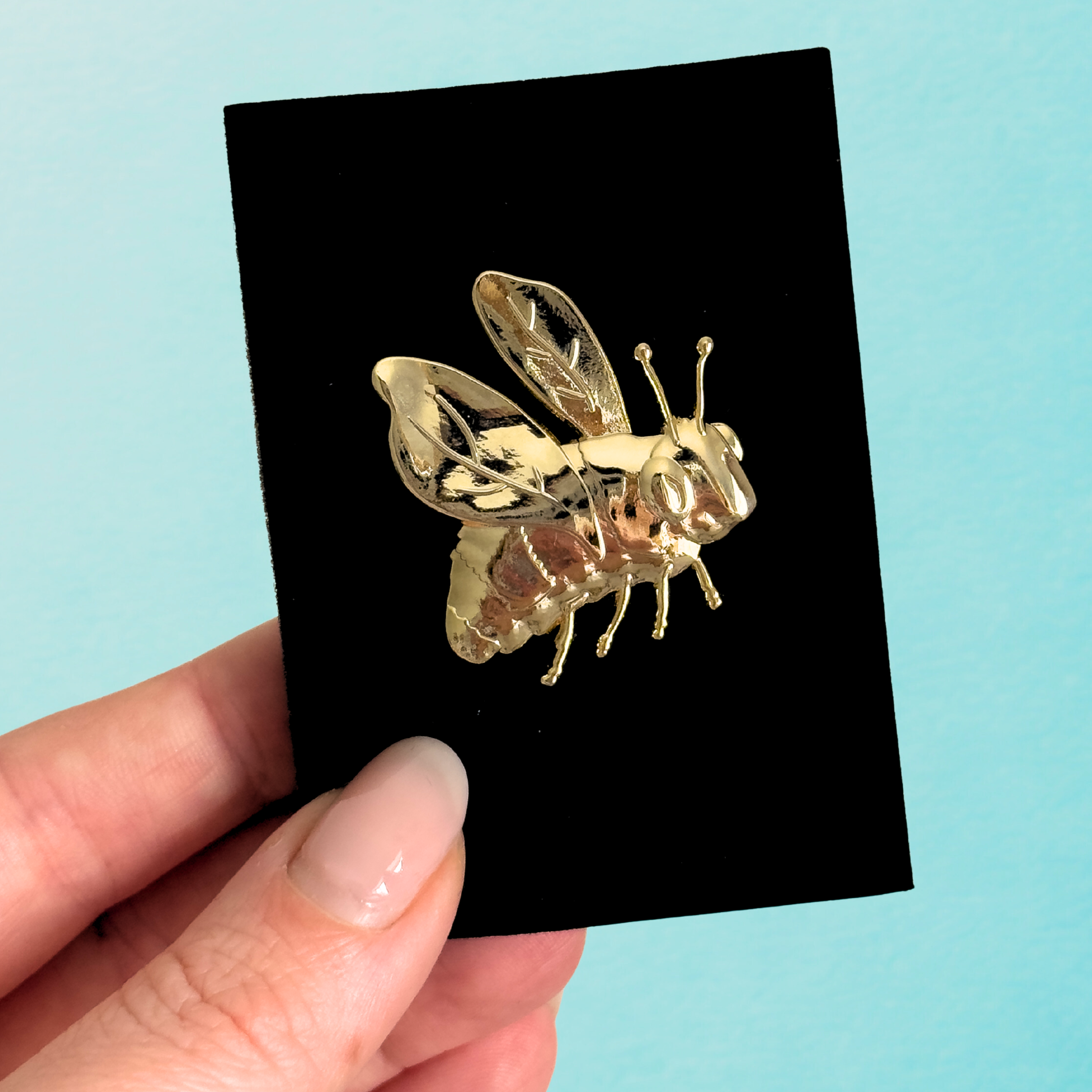 SPECIAL EDITION Gold Benny Bee Pin Badge