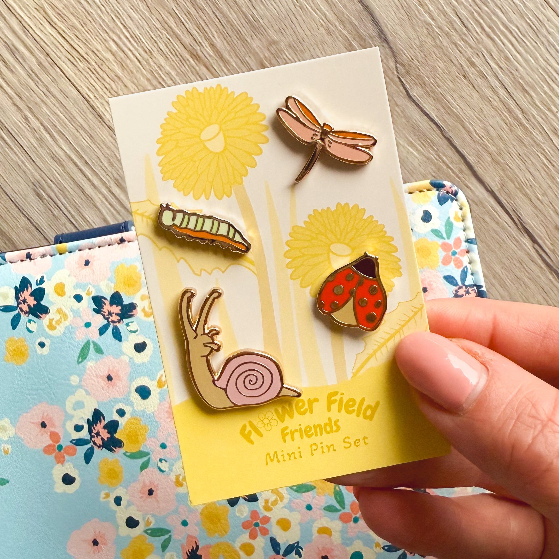 Mini Pin Set Flower Field Friends